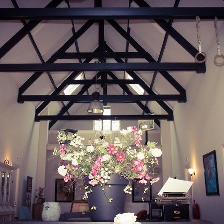 Bed & Breakfast De Oale School Lattrop Exterior foto